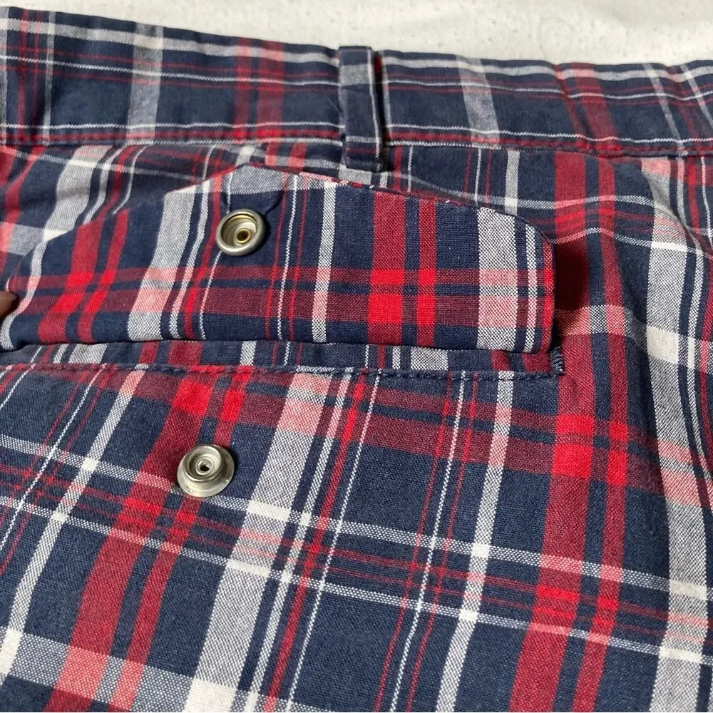 DOCKERS Golf Checkered Plaid Flat Front Shorts Red White Blue Casual Mens 40